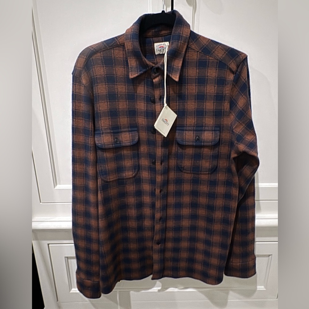 Never work, brand new men’s Faherty Legend Sweater Shirt, medium NWT